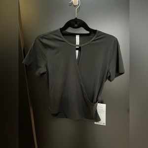 Lululemon around Trip Short Sleeve